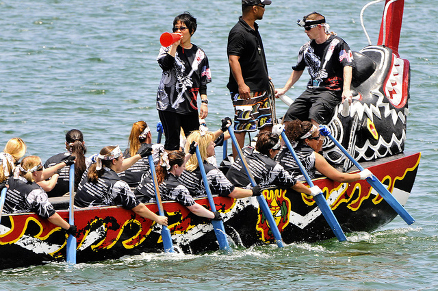 Canoe of a team that competes for the same objective: to win the race